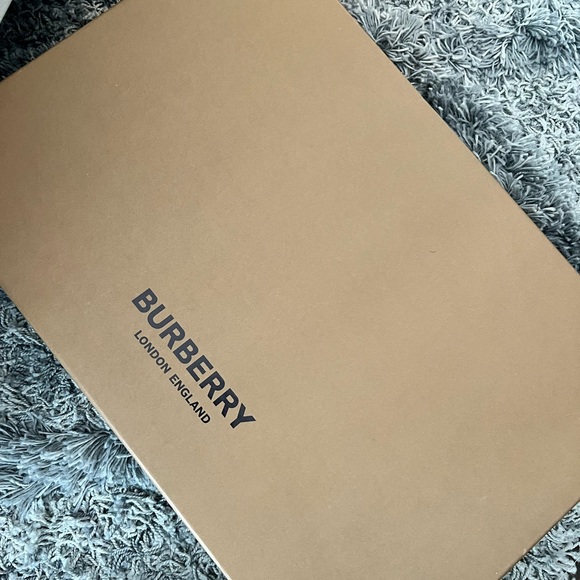 Burberry, Plaid Rainboots, size 10 - Picture 4 of 4